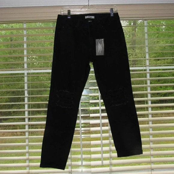 REFUGE Black Cropped Boyfriend Distressed Jeans 4 - Picture 1 of 6